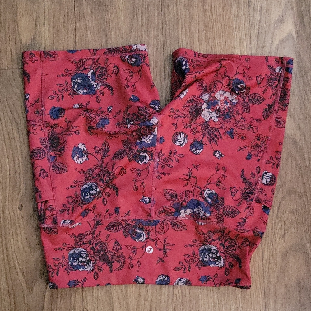 Shorts - Picture 3 of 3